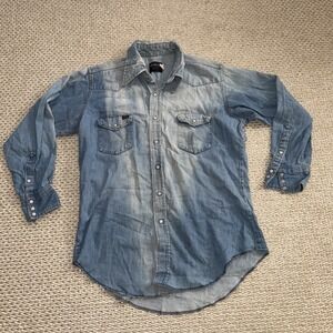 Men's Vintage Maverick Denim Jean Pearl Snap Button Up Shirt. Broken In Grunge L